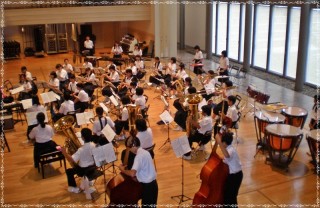 右田中学校吹奏楽部の合宿風景