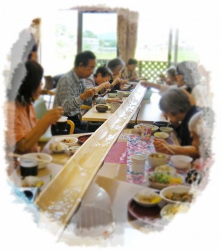 ほのかそうめん争奪戦の様子