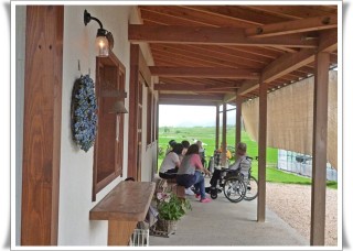 ヾ(＠⌒ー⌒＠)ノ