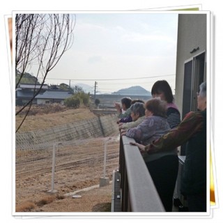 わいわいガヤガヤ