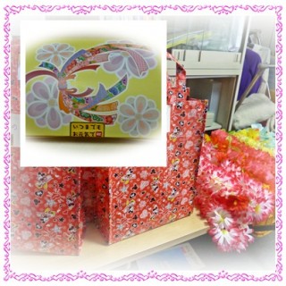 中にはお饅頭とメッセージが。。。 中にはお饅頭とメッセージが。。。